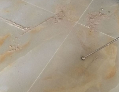 渝中瓷砖空鼓维修公司分享粘合剂选择不当在瓷砖铺贴过程中可能导致以下问题